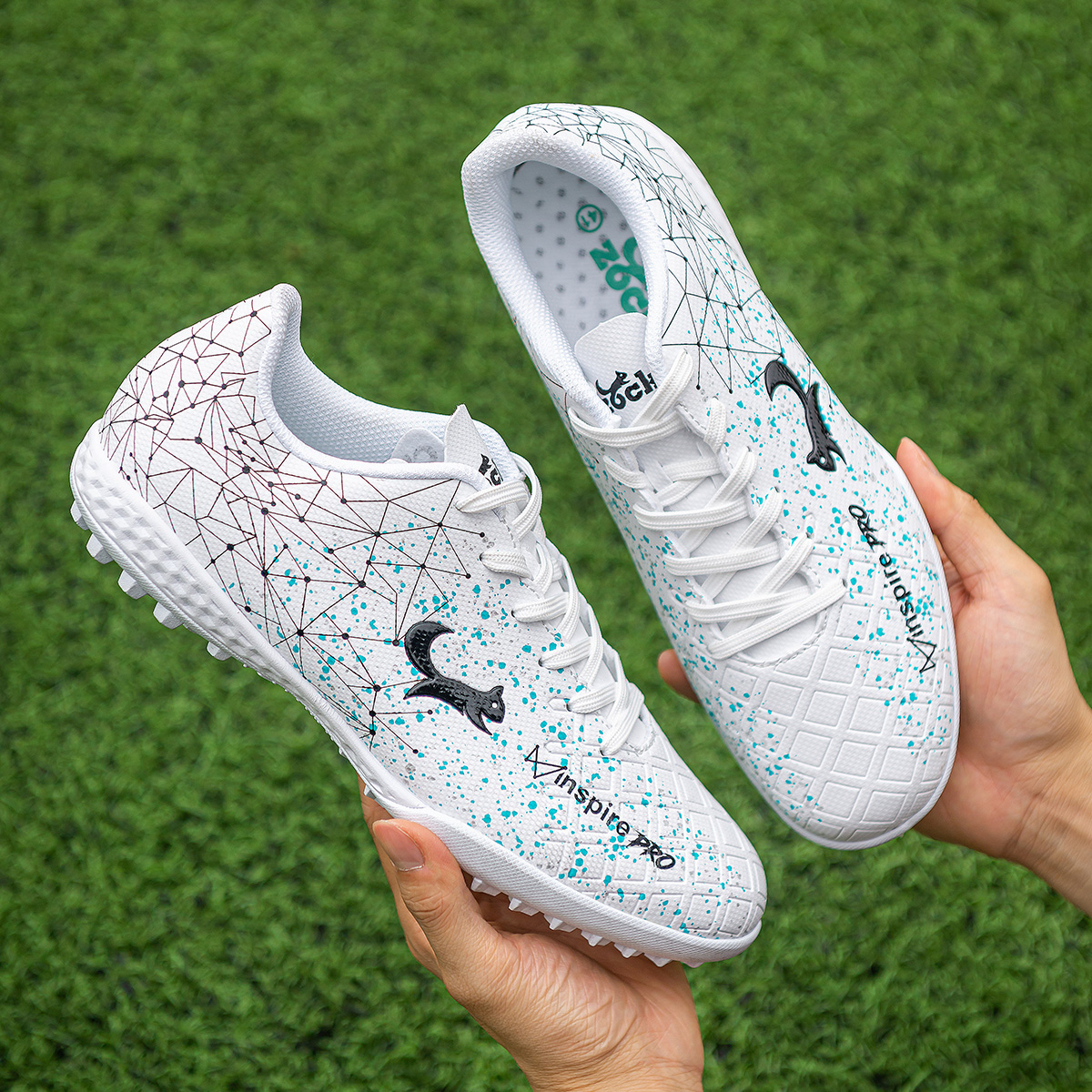 giay-da-bong-zocker-inspire-pro